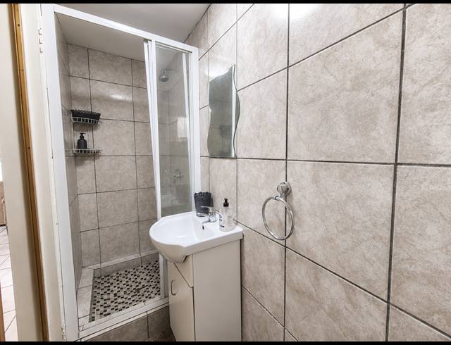 2 BEDROOM DUPLEX FOR SALE IN THREE RIVERS PROPER